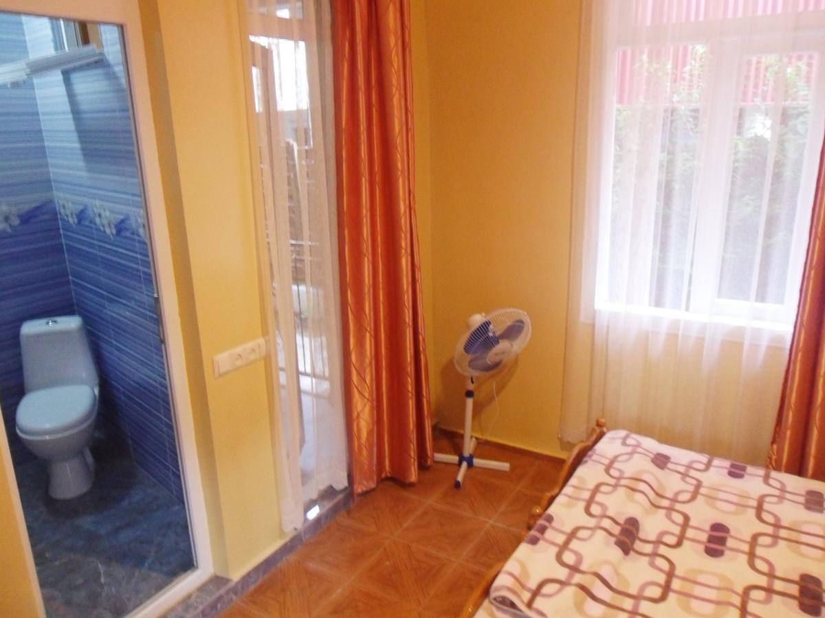Guest House Nika Kobuleti Exterior photo