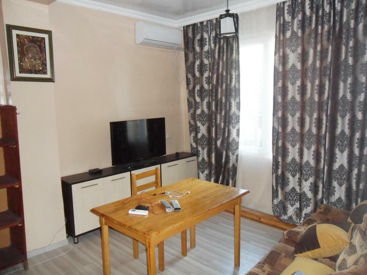 Guest House Nika Kobuleti Exterior photo